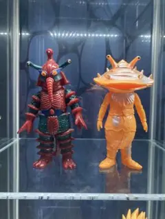 旧ウルトラ怪獣シリーズ　カネゴン　ヒッポリト星人フィギュアセット