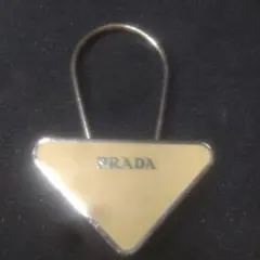 プラダ トライアングル キーホルダー チャーム 箱入 イエロー×シルバー