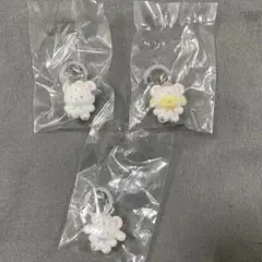 サンリオ　めじるしアクセサリー　ふわふわスノー　3個セット