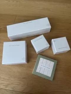 Van Cleef & Arpels ギフトボックス 4個セット＋非売品クロス