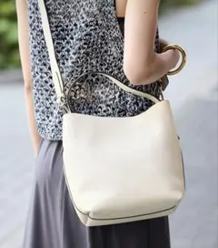 Item thumbnail for item 677183c1-eacf-48e7-a24c-bc79706d1604