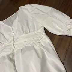 ホワイト長袖ブラウス　 ボタン付き　3Ｌ
