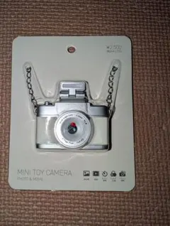 アイボリー　MINI TOY CAMERA スリーコインズ