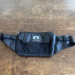 【美品】NATHAN ブラック ボディバッグ