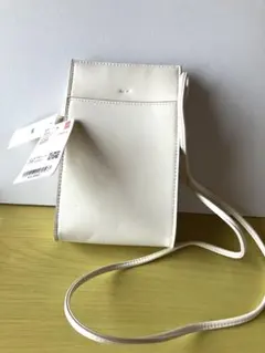 ユニクロレザータッチミニツールショルダーバッグ