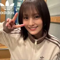超希少✨極美品 adidasトラックジャケット ベージュブラウン L 山本彩のサムネイル