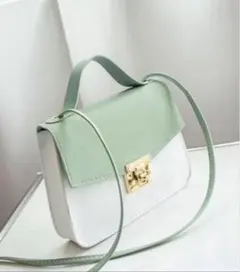 新品　バイカラーショルダーバッグ　yuue'のサムネイル