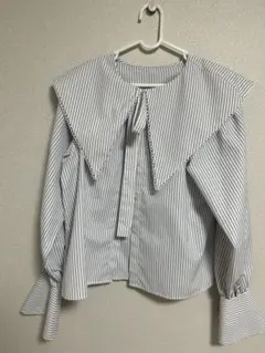 ストライプ柄フリル襟長袖ブラウス