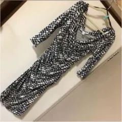 美品！シルク　ダイアンフォンファステンパーク　モノトーンワンピース