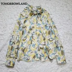 美品・23ss✨トゥモローランド　メロウフラワープリント ボウタイブラウス 総柄