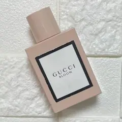 残量6-7割 GUCCI ブルーム オードパルファム 50ml 香水のサムネイル