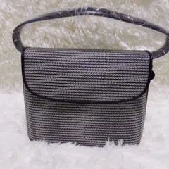 Item thumbnail for item a8b28045-b66e-4460-b312-bbc0c0203613