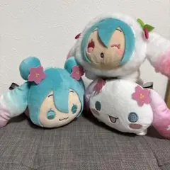 初音ミク×シナモロール 寝そべり ぬいぐるみ 桜Ver. 3種セット