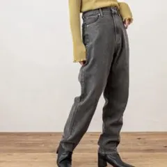 美品(L)ナチュラルクチュール　カーブラインデニムパンツ　ジーンズ　ジーパン　黒のサムネイル