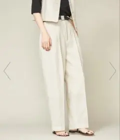 BY MALENE BIRGER リネンストレートセンタータックパンツ 32 - メルカリ
