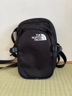 THE NORTH FACE ブラックショルダーバッグ