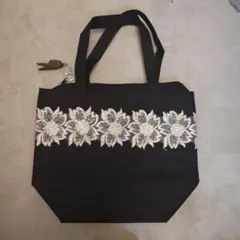 新品！ハンドメイド黒の花柄刺繍保冷エコバッグ