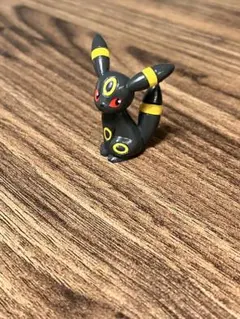 ブラッキー　ポケモン　イーブイフレンズ　びっくらたまご