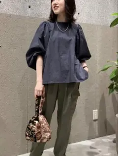【美品】フリル袖ボリュームブラウスのサムネイル