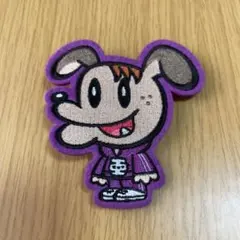 犬のキャラクターバッジ　ジェネ犬 ALAN