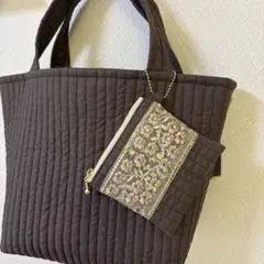 ★98 ミニポーチ　インド刺繍リボン　ヌビ　ゴールド　花柄　ハンドメイド
