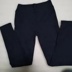 ブラック スキニーパンツ