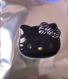 サンリオキティぷっくりったいバッジ