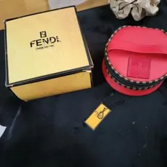 FENDI フェンディ ワイヤレスイヤホン Bluetooth 7AR732 赤 - メルカリ