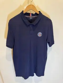 ネイビー ポロシャツ ロゴ付き