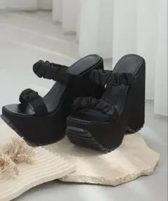 ダーリッチ厚底サンダルのサムネイル