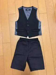 COMME CA ISM ブラック　ベストとショートパンツ　サイズ110