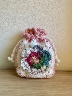 かぎ針編み 巾着袋 花モチーフ　Opal毛糸小物入れ