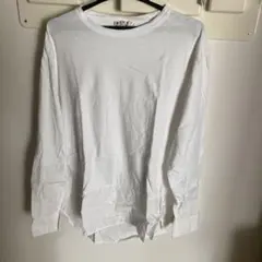 ホワイト長袖カットソー サイドスリット付き