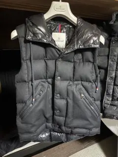 価格変更］Moncler ネイビー ダウンベスト生地ウール サイズ4（XL
