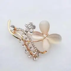 ブローチ ストーン コサージュ 蝶A ゴールド 卒業式 入園式 結婚式