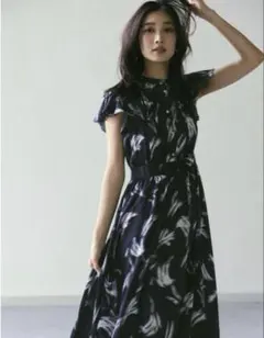 美品 FRAY I.D マルチプリントシフォンフリルワンピース フレイアイディー