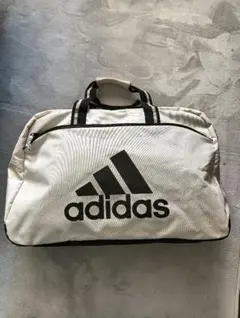 adidas　ボストンバッグ　アイボリー　修学旅行