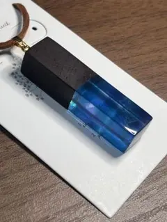 ウッドレジン　ペンダント、ネックレス