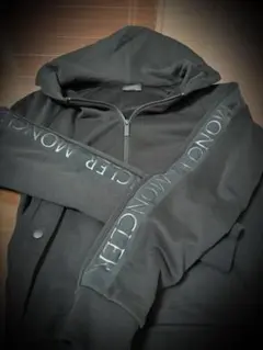 モンクレール パーカー