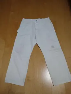 ホワイト カーゴパンツ 4ポケット W３６、Ｌ３０ ペンキ跡あり。