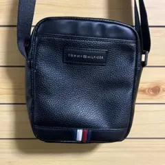 TOMMY HILFIGER ショルダーバッグ ブラックのサムネイル