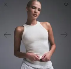 即完】NikeSKIMS Matteダブルストラップスクープタンク トップ - メルカリ