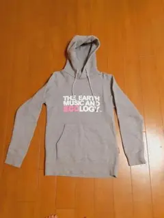 ♡earth music&ecology ロゴパーカー グレー♡のサムネイル