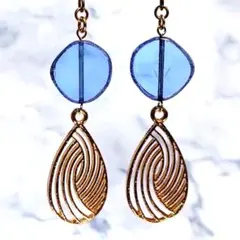 GW限定価格★【ピアス】 透かしドロップ×チェコビーズ ブルー春夏