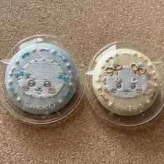 ちいかわ 刺繍缶バッジビスケット２　ラッコ　シーサー　リボンのサムネイル