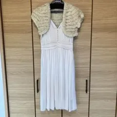 パーティ　Vネックドレス　ショール　ファー　アイボリー