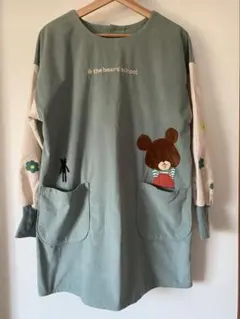 すてきな先生✨くまのがっこうチュニック　保育士エプロン