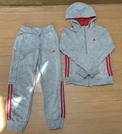 adidas パーカーとパンツセット グレー/赤