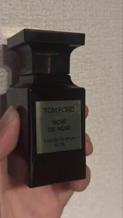 TOM FORD NOIR DE NOIR オードパルファム 50mlのサムネイル