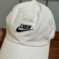 ハングルロゴ　NIKE ベースボールキャップ ホワイト　レアのサムネイル